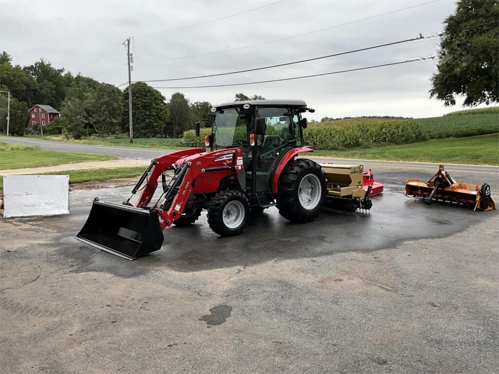 2018 MASSEY FERGUSON 1735M W Attachments