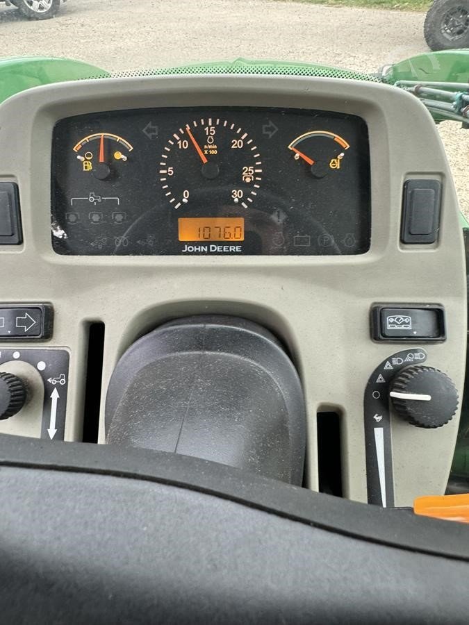 2010 JOHN DEERE 3720 W Attachments