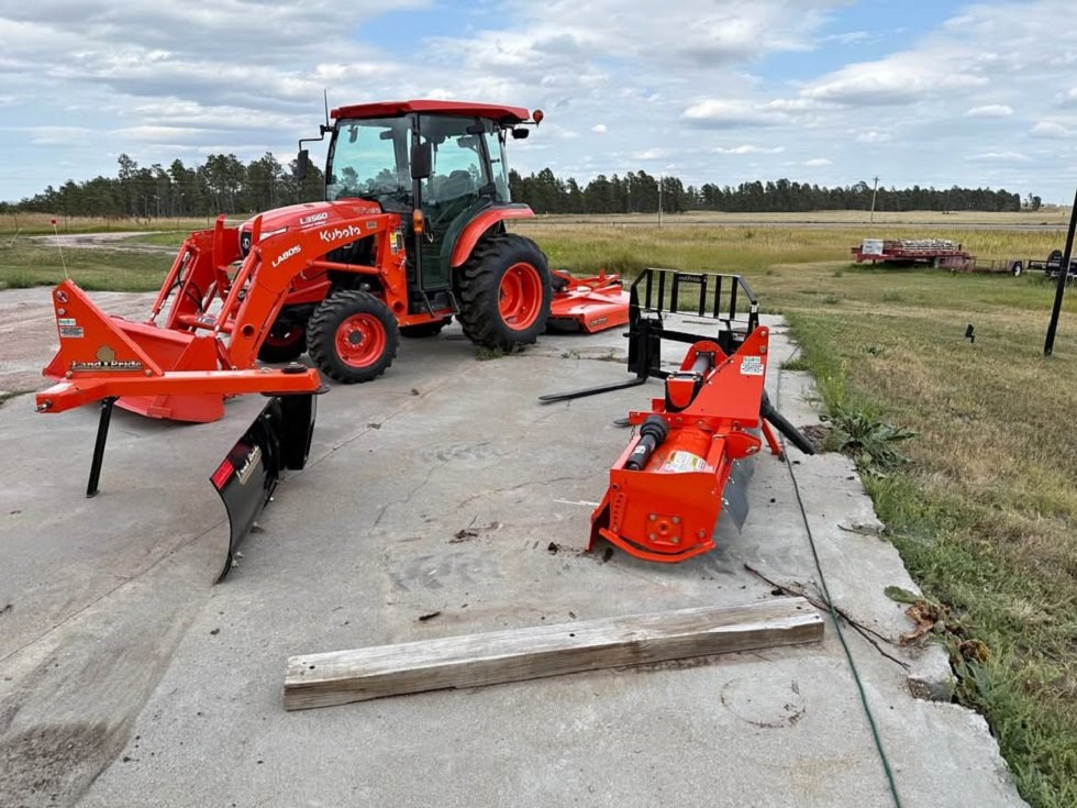 2022 Kubota L3560HSTC-LE PACKAGE