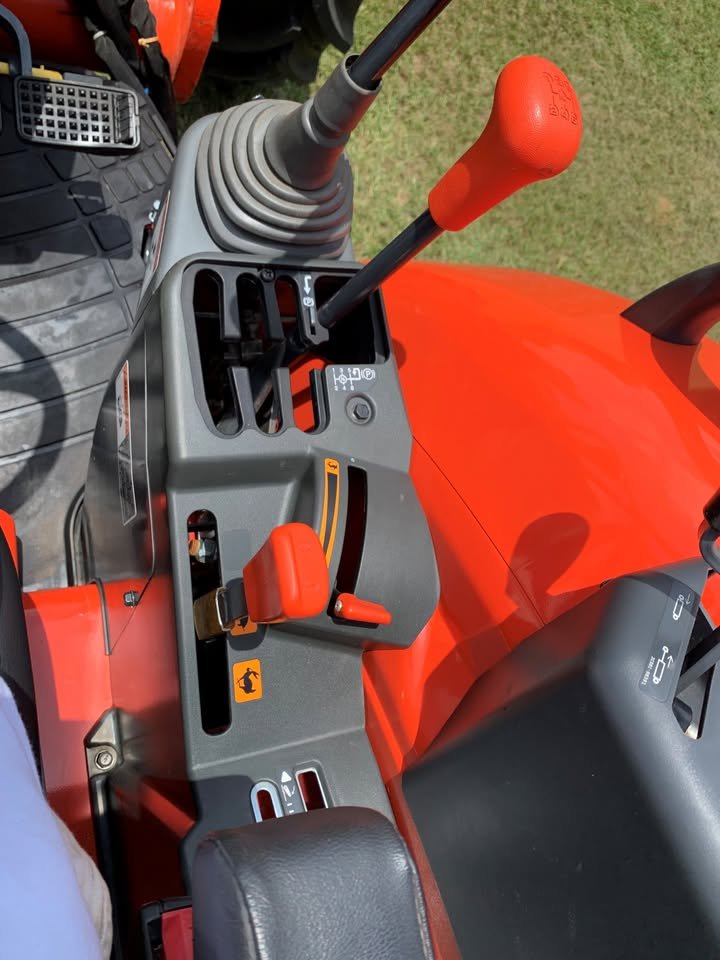 2021 Kubota M7060 PACKAGE